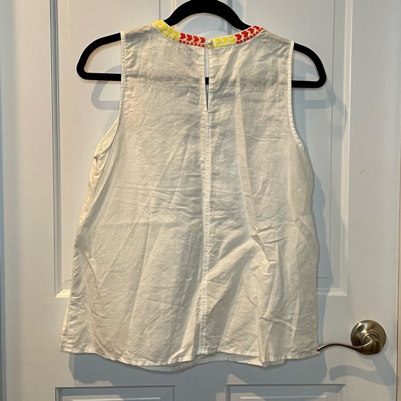 White J Crew Factory tank top with detail - Picture 2 of 3